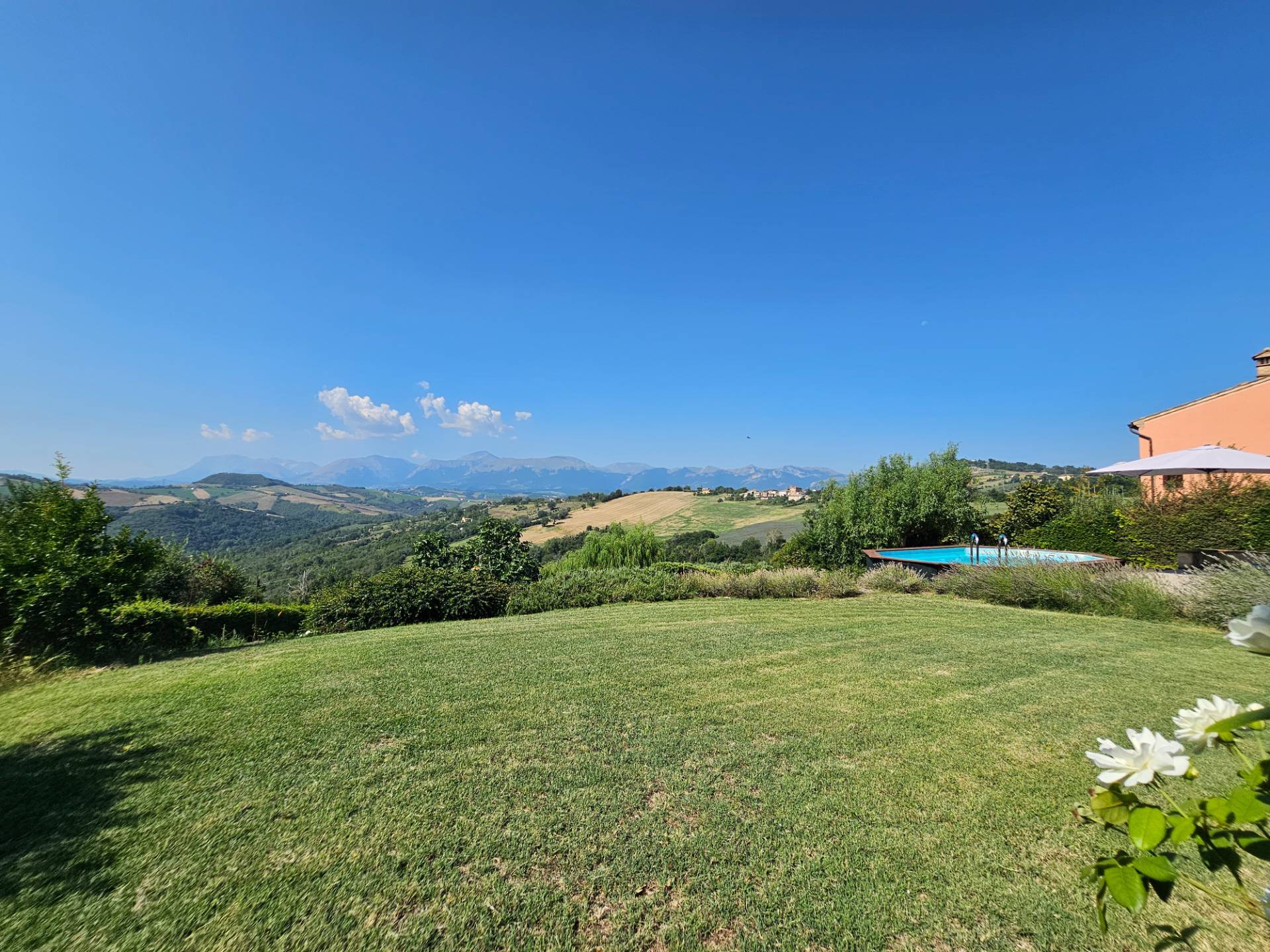 Casale Colonico Rustico in vendita a Penna San Giovanni