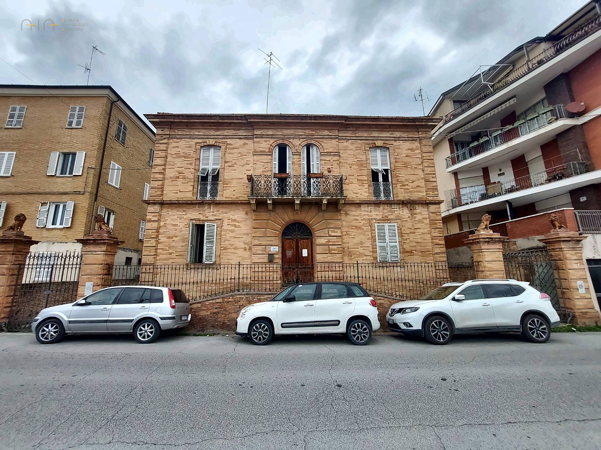 Casa cielo - terra in vendita a Sant'Elpidio a Mare, Centrale / Centro Storico