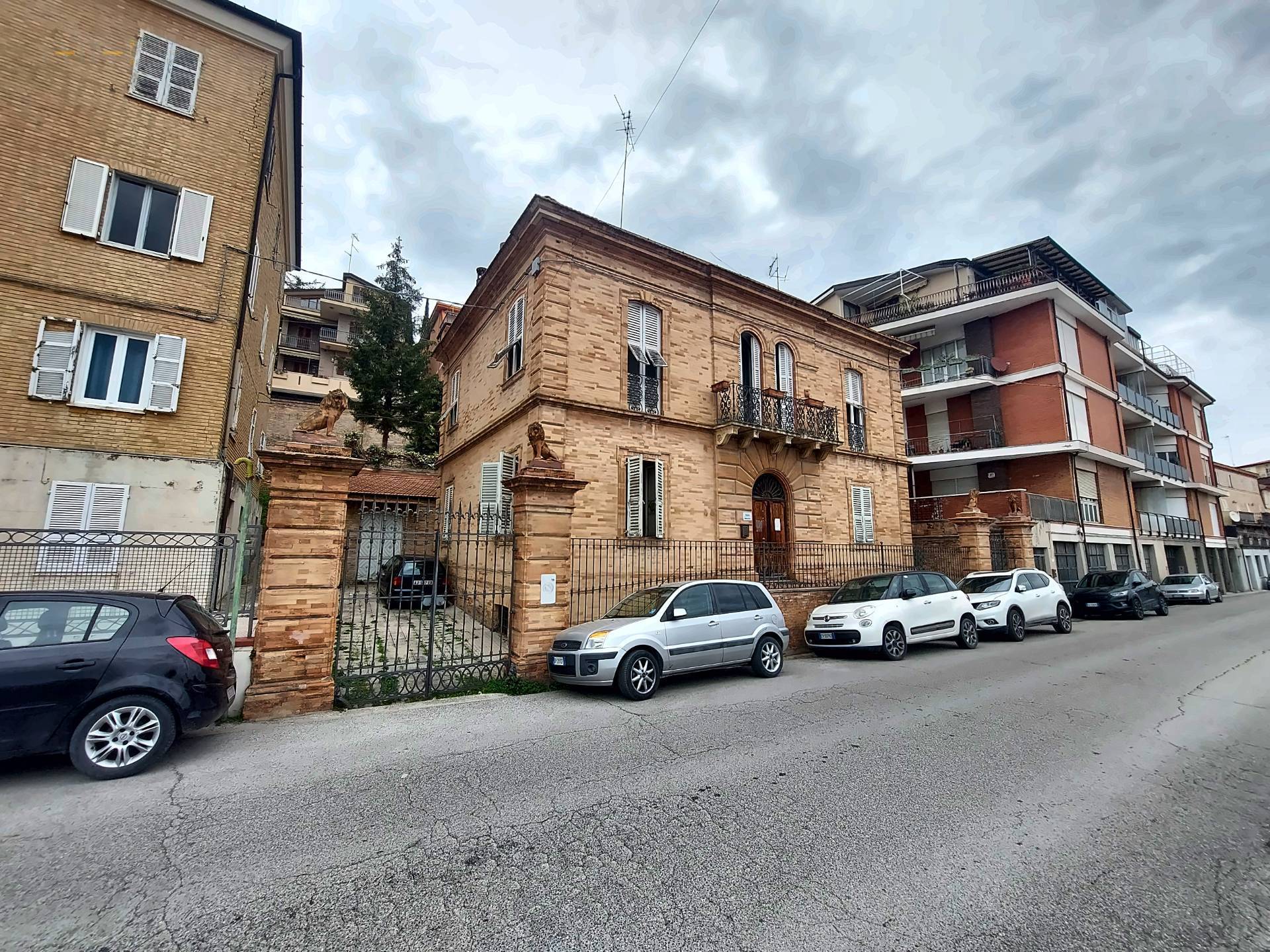 Casa cielo - terra in vendita a Sant'Elpidio a Mare, Centrale / Centro Storico