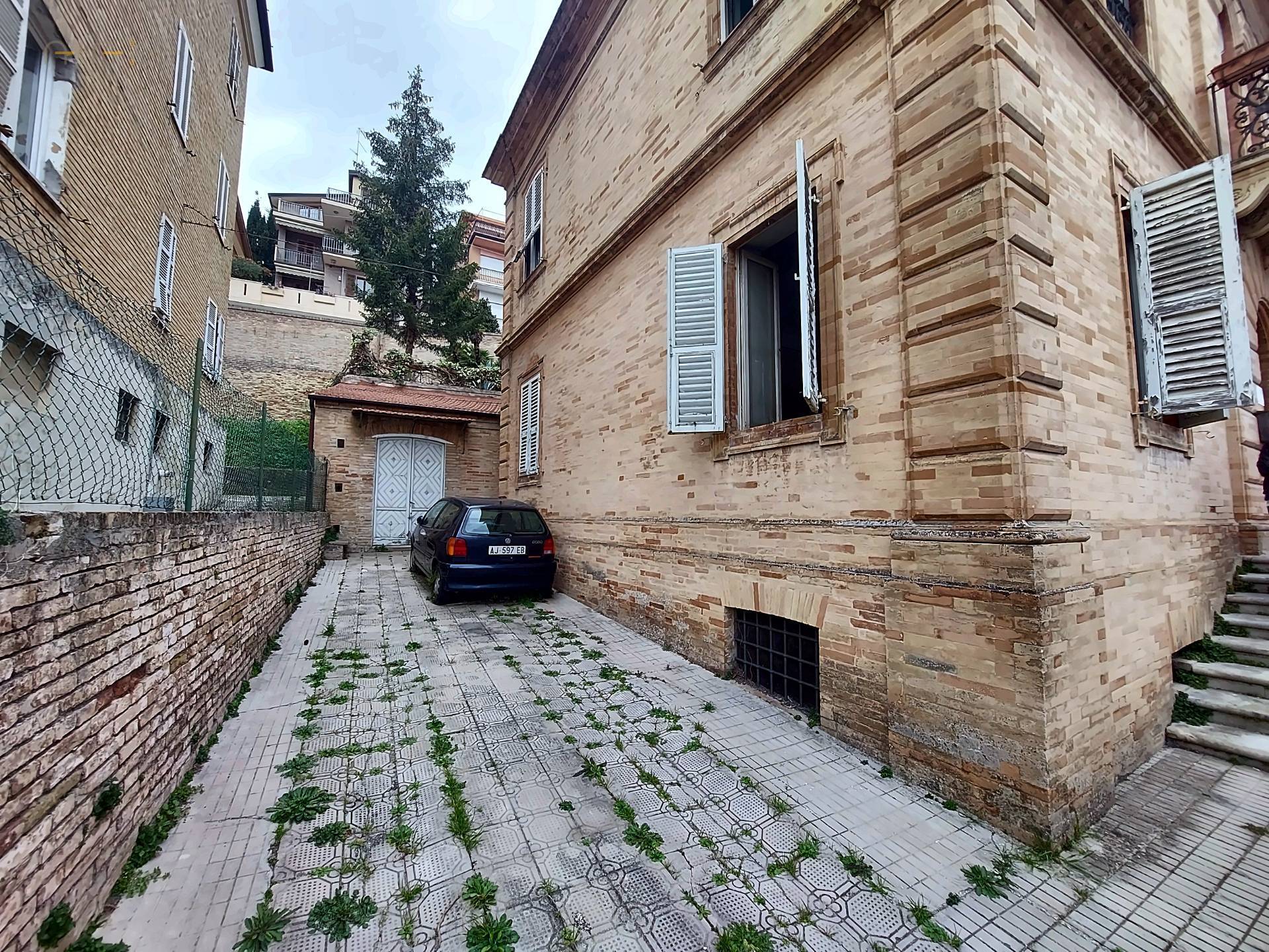 Casa cielo - terra in vendita a Sant'Elpidio a Mare, Centrale / Centro Storico