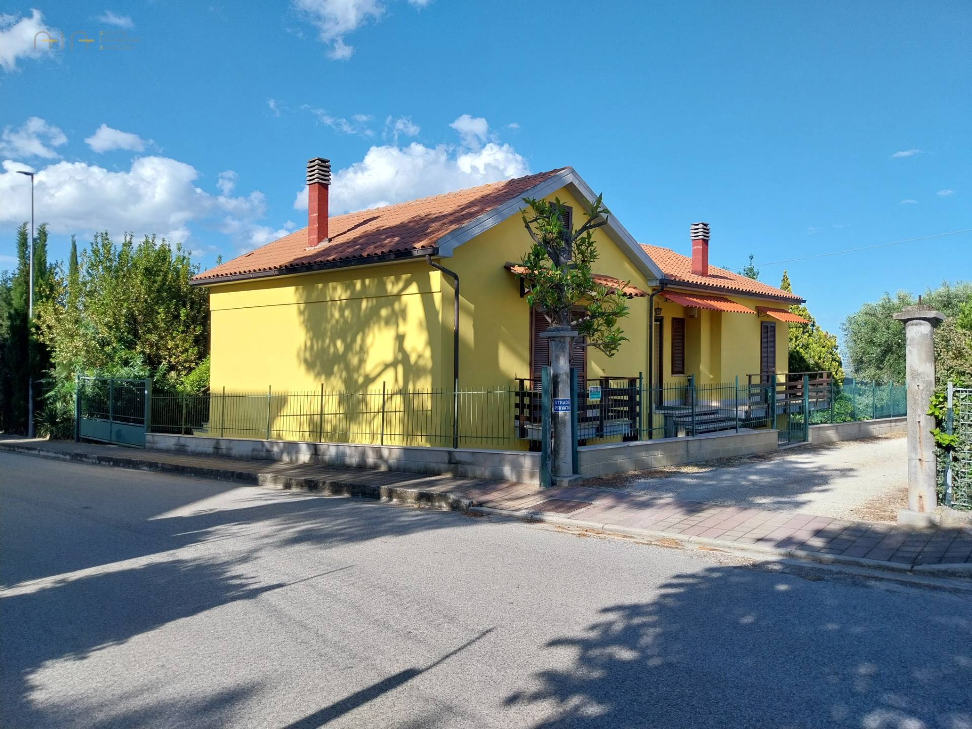 Villa singola in vendita a Castorano, Rocchetta