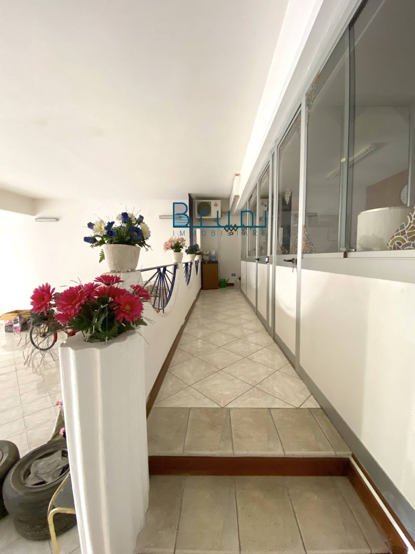 Locale commerciale in vendita a San Benedetto del Tronto, Centro