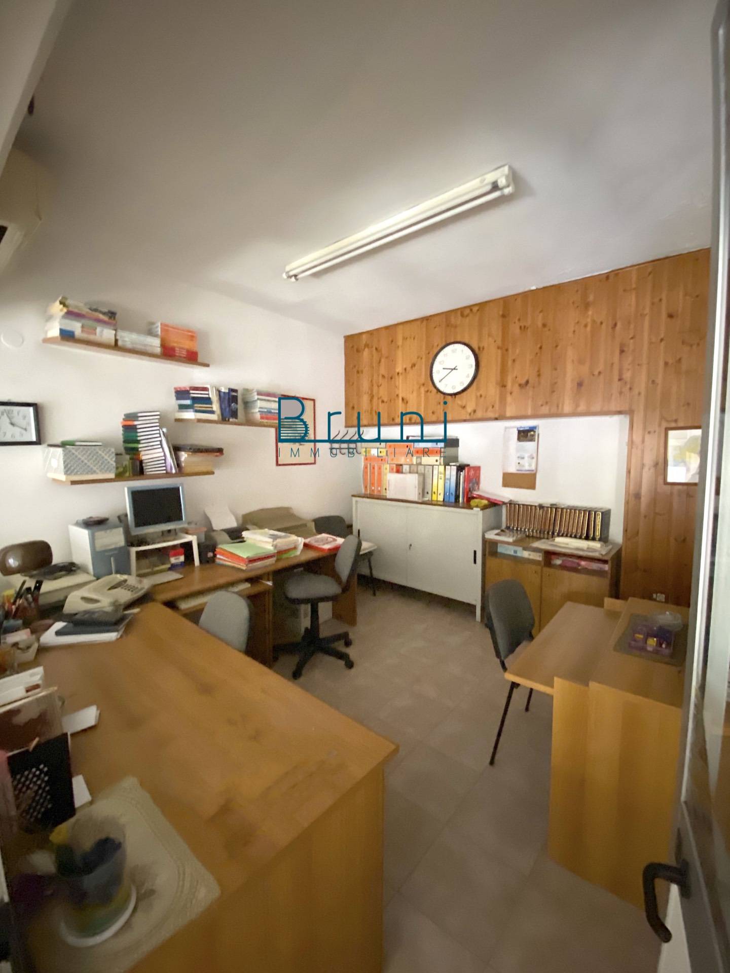 Locale commerciale in vendita a San Benedetto del Tronto, Centro