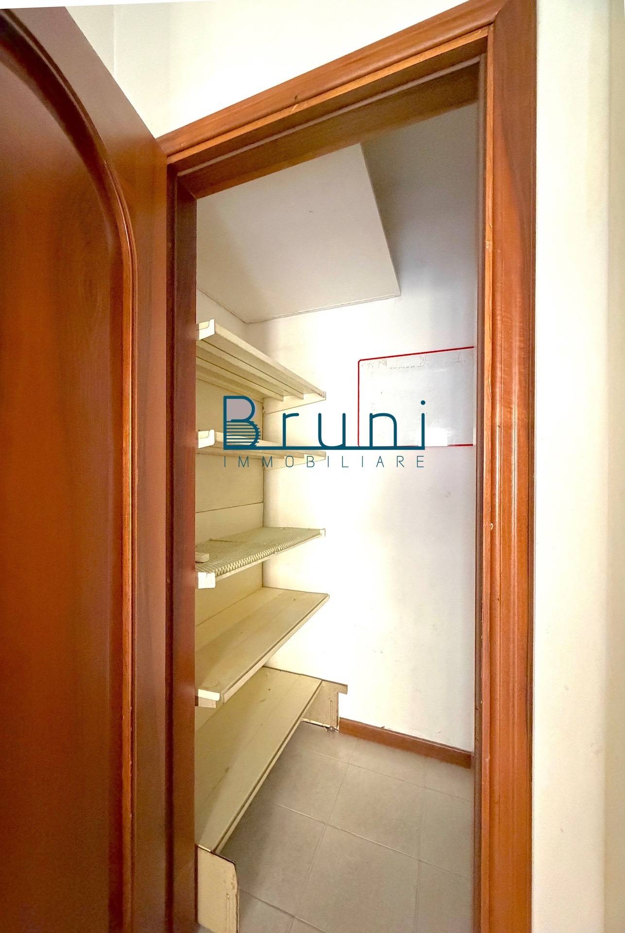 Appartamento in vendita a San Benedetto del Tronto, Zona Agraria