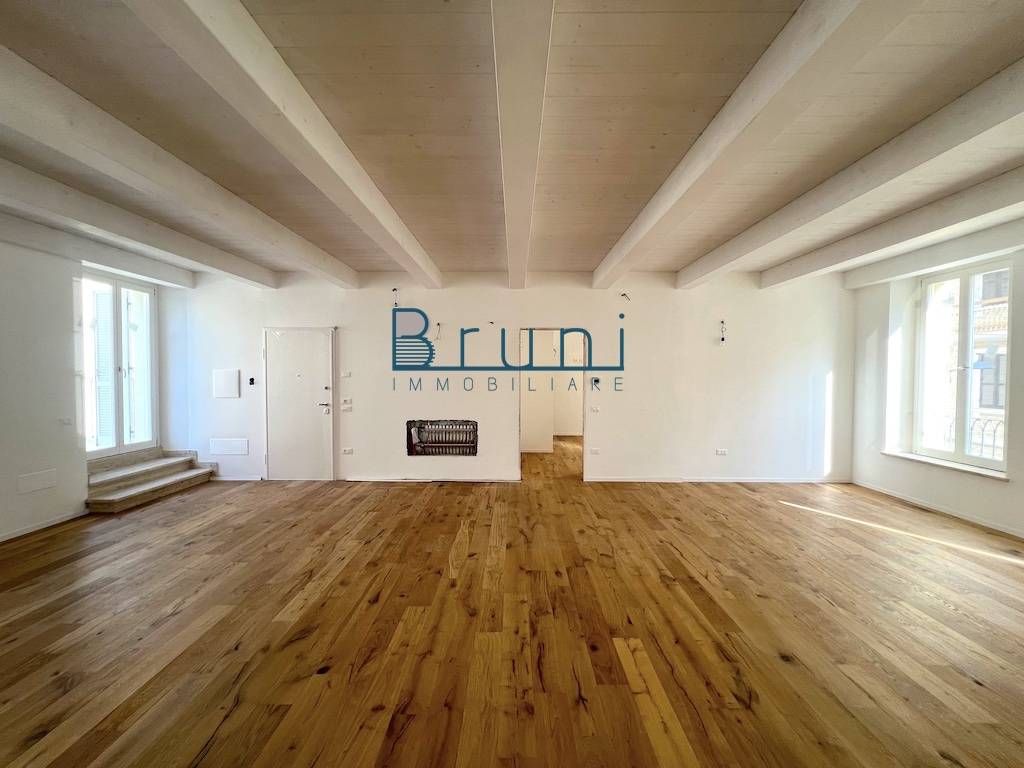 Appartamento in vendita a San Benedetto del Tronto, Centro