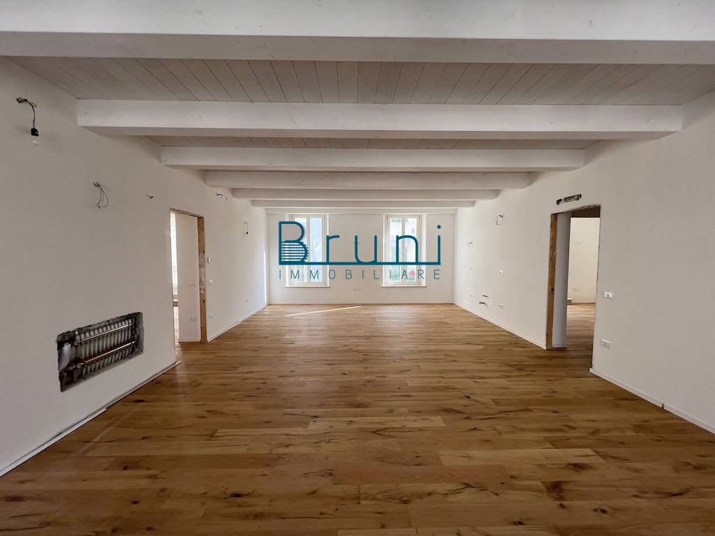 Appartamento in vendita a San Benedetto del Tronto, Centro