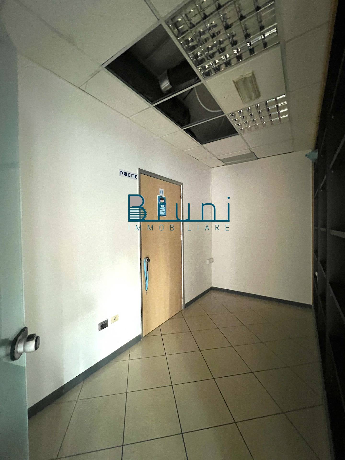 Studio/Ufficio in affitto a San Benedetto del Tronto, Porto d'Ascoli