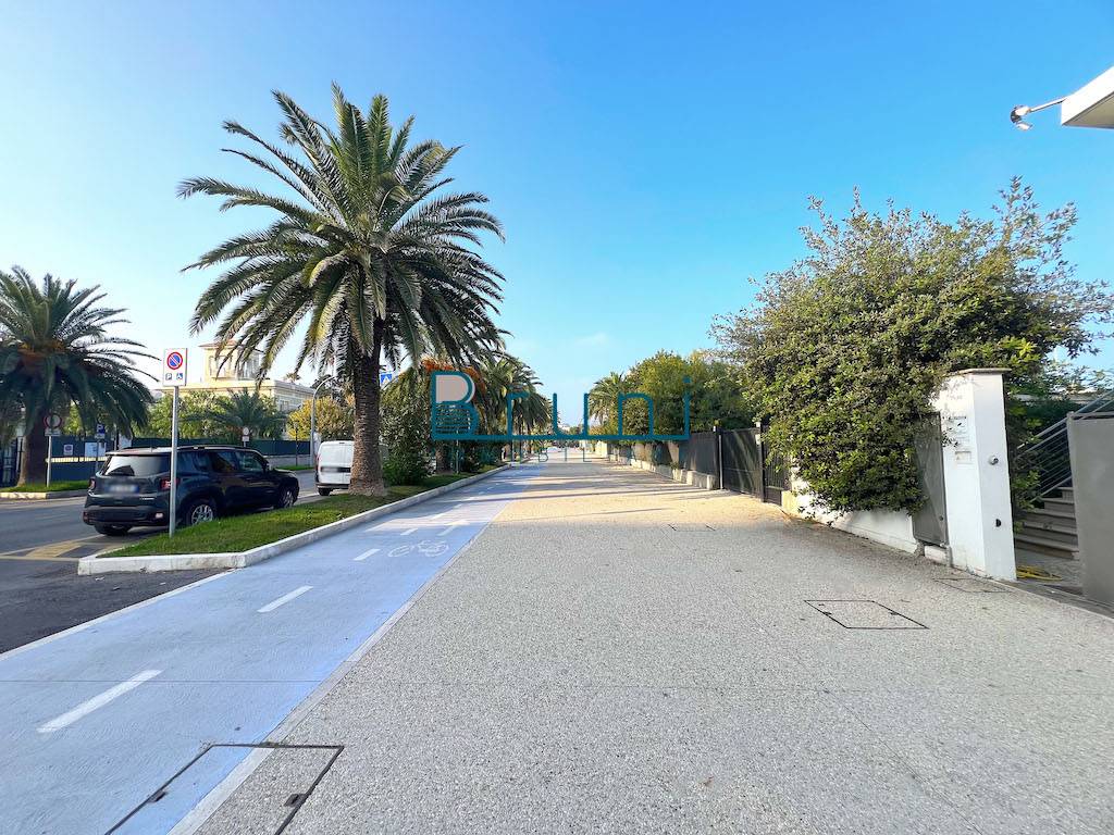 Villino in vendita a Grottammare, Prima Fila Mare