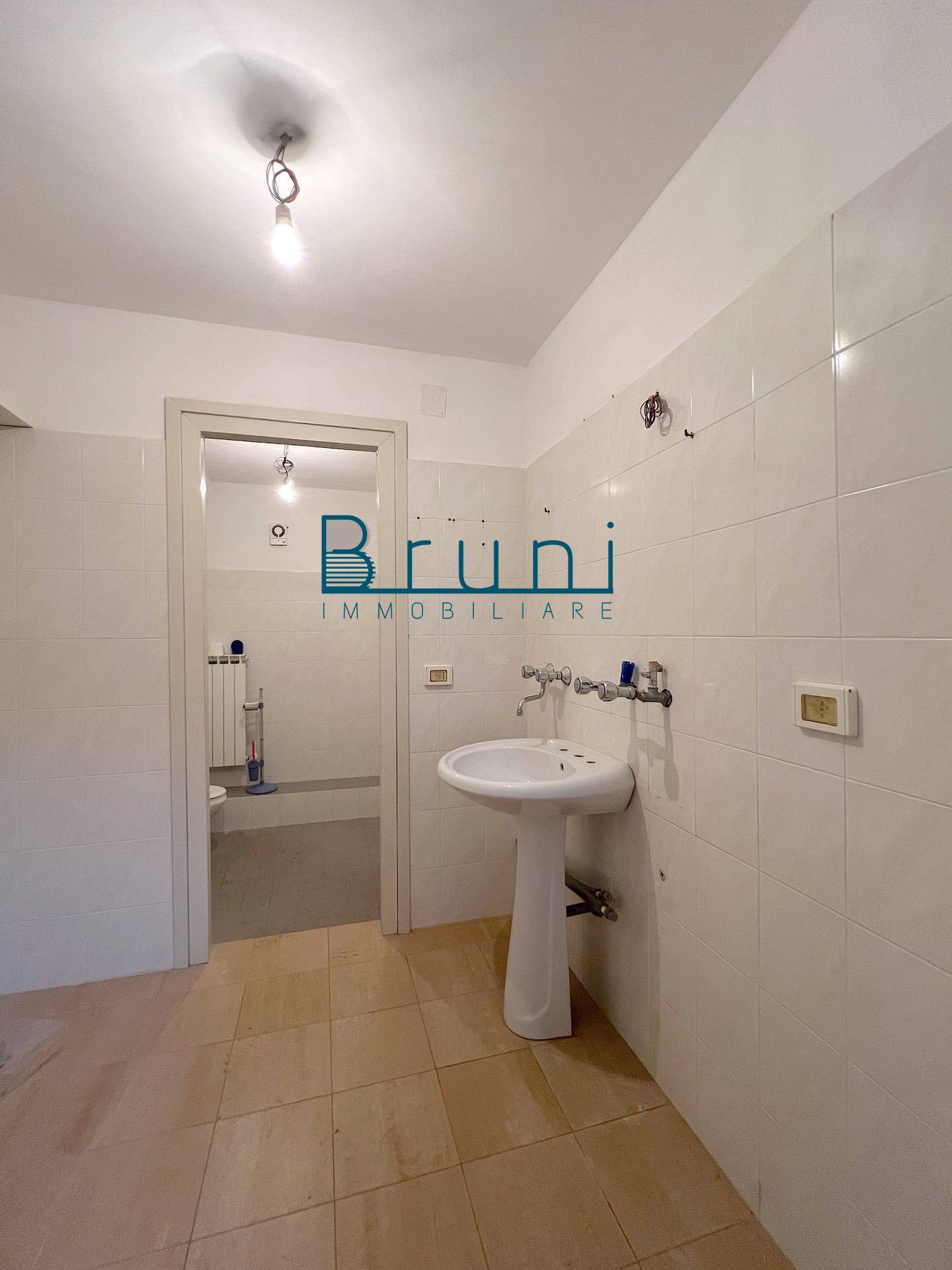 Deposito in affitto a San Benedetto del Tronto, Residenziale