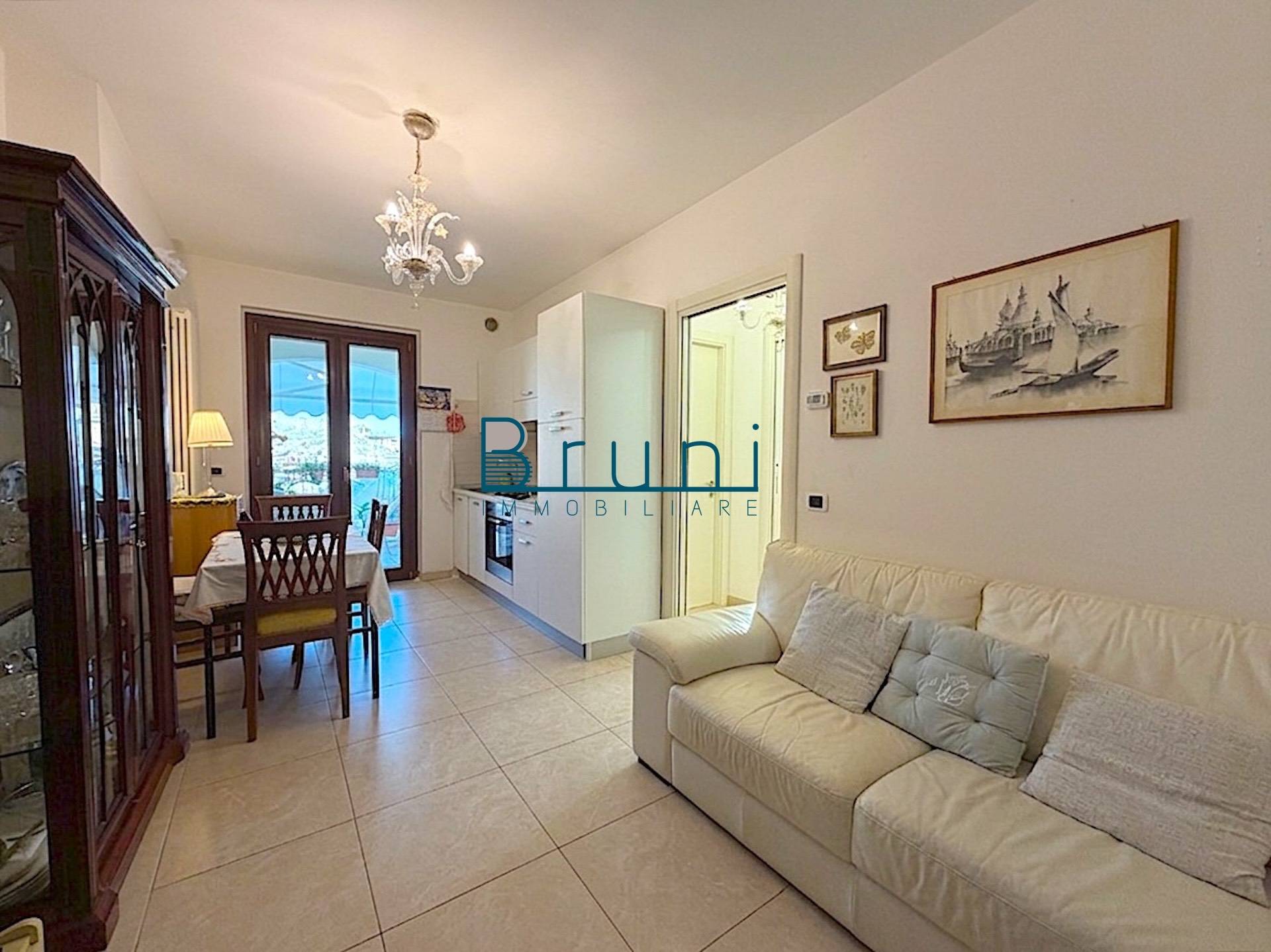 Appartamento in vendita a San Benedetto del Tronto, Lungomare