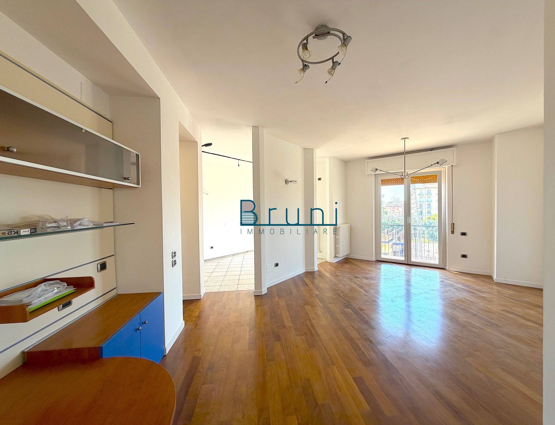 Appartamento in vendita a San Benedetto del Tronto, Centrale sud