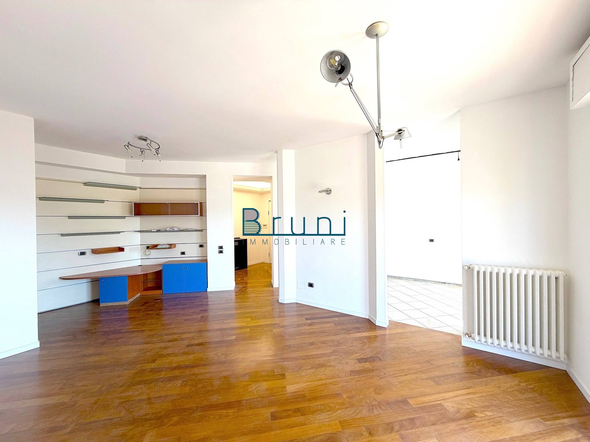 Appartamento in vendita a San Benedetto del Tronto, Centrale sud