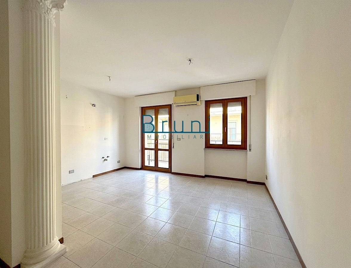Appartamento in vendita a San Benedetto del Tronto, Zona Agraria