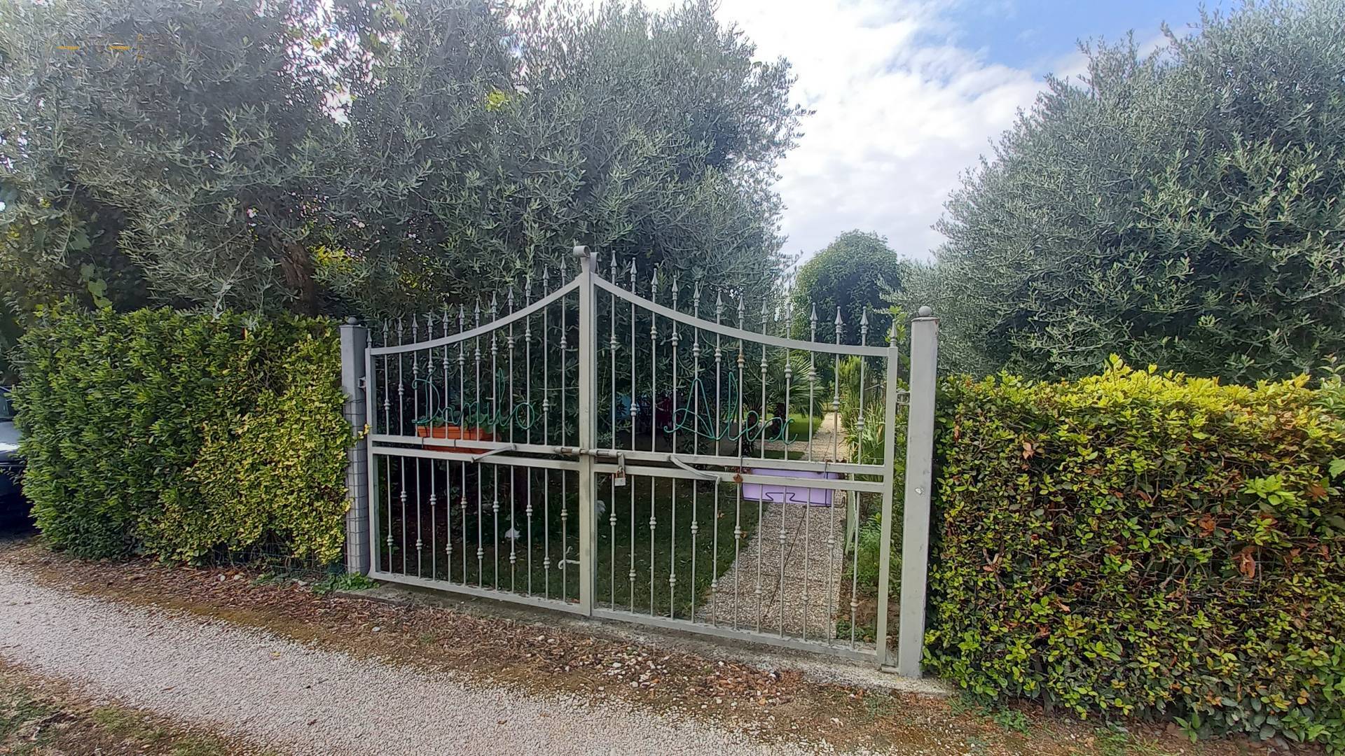Terreno Agricolo (con / Senza Piccolo Prefabbricato) in vendita a Colli del Tronto, Zona Salaria