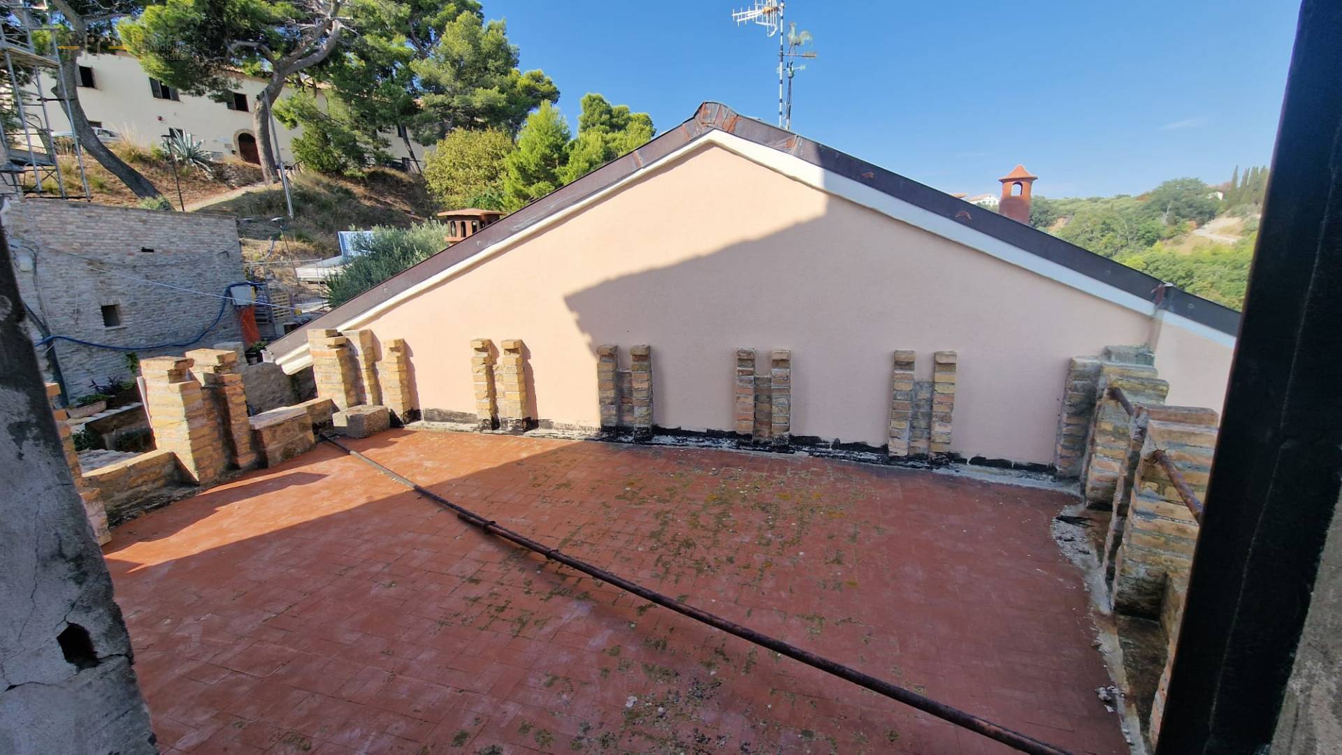 Casa cielo - terra in vendita a Grottammare, vecchio incasato del paese alto