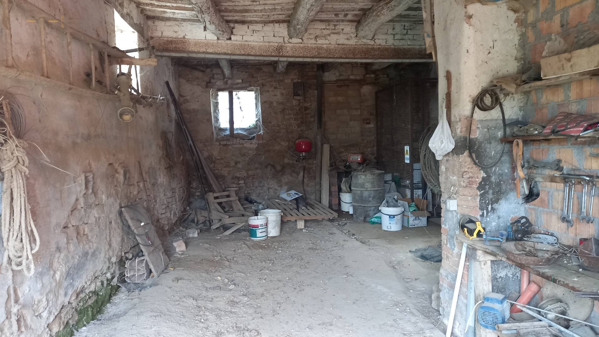 Casale Colonico Rustico in vendita a Montalto delle Marche