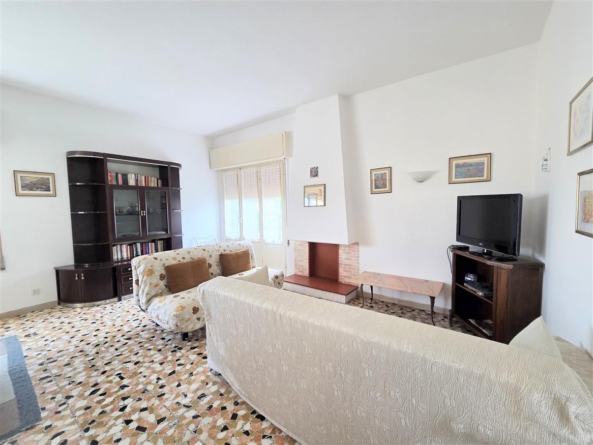 Appartamento in vendita, Massa marina di