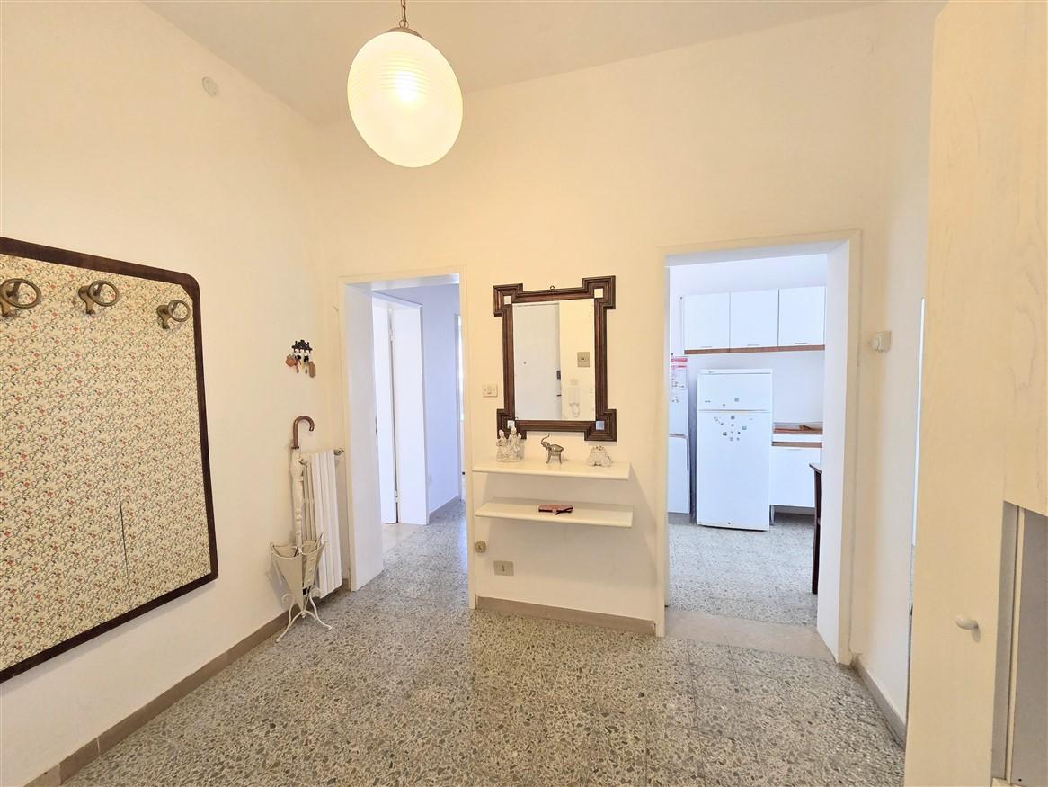 Appartamento in vendita, Massa marina di