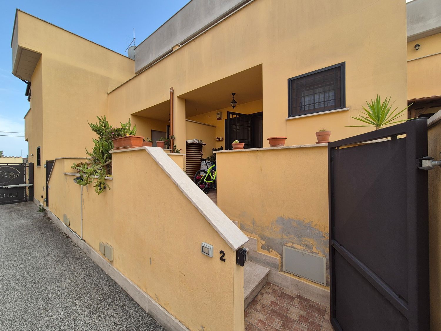 Villa in vendita in via gorzegno 0, Roma