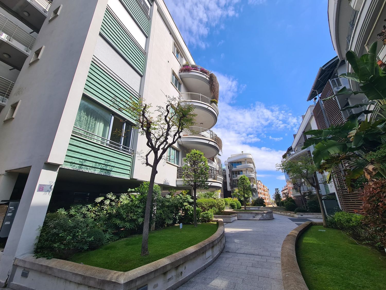 Locale commerciale in affitto in viale aldo moro 50, Fiumicino