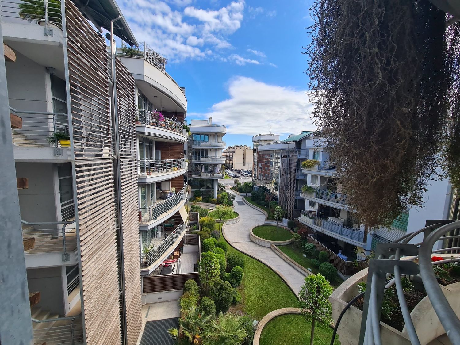 Locale commerciale in affitto in viale aldo moro 50, Fiumicino