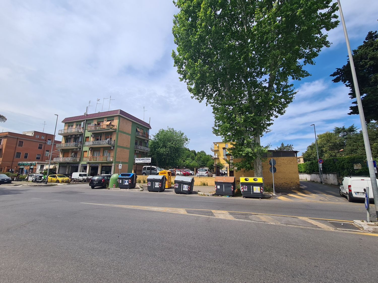 Capannone in vendita in via del trullo 376, Roma