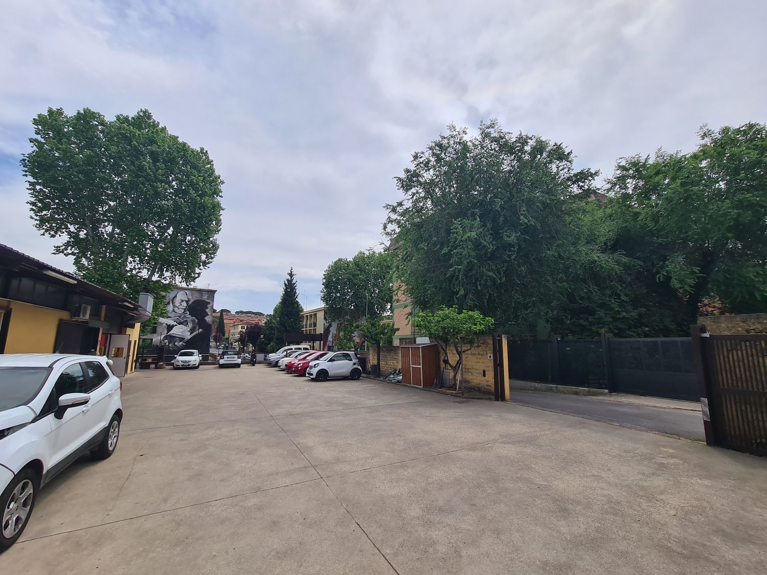 Capannone in vendita in via del trullo 376, Roma