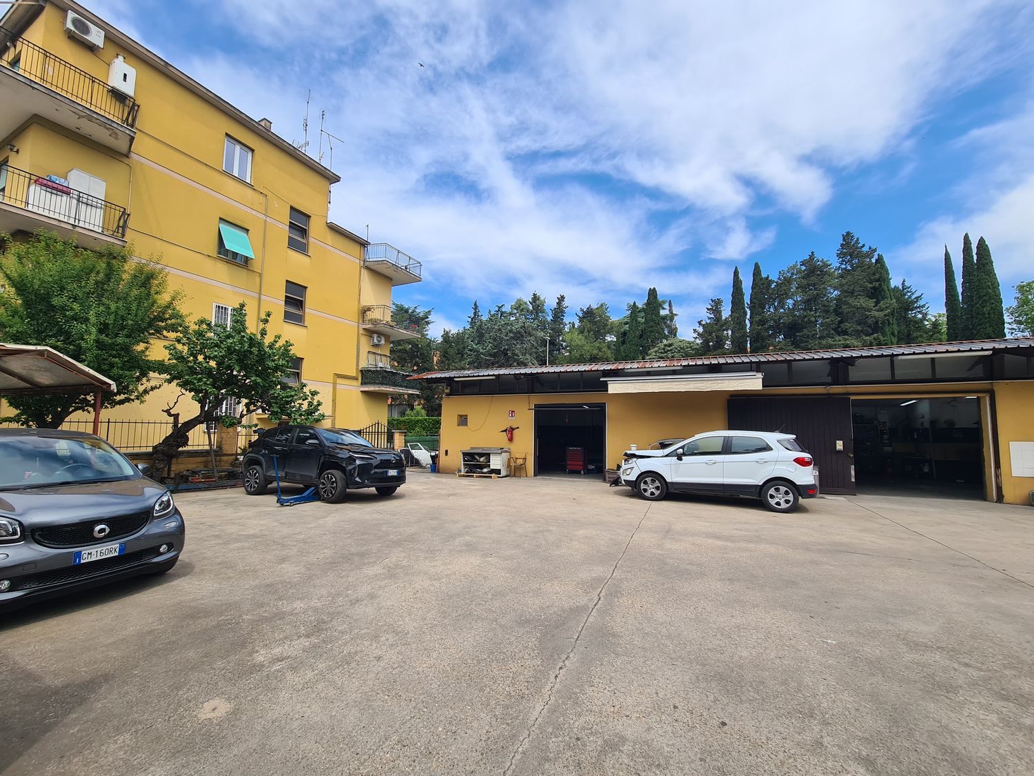 Capannone in vendita in via del trullo 376, Roma