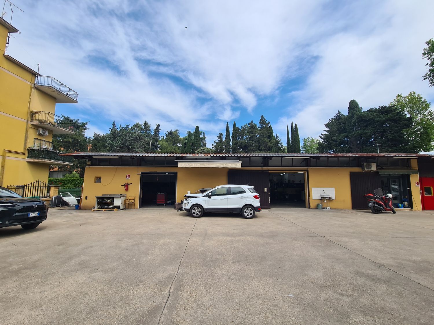 Capannone in vendita in via del trullo 376, Roma