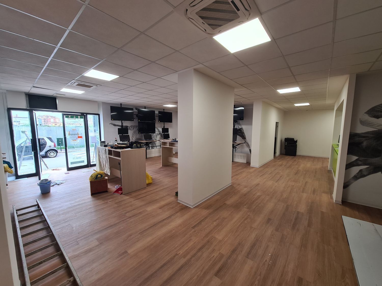 Locale commerciale in vendita in via del pesce luna 0, Fiumicino