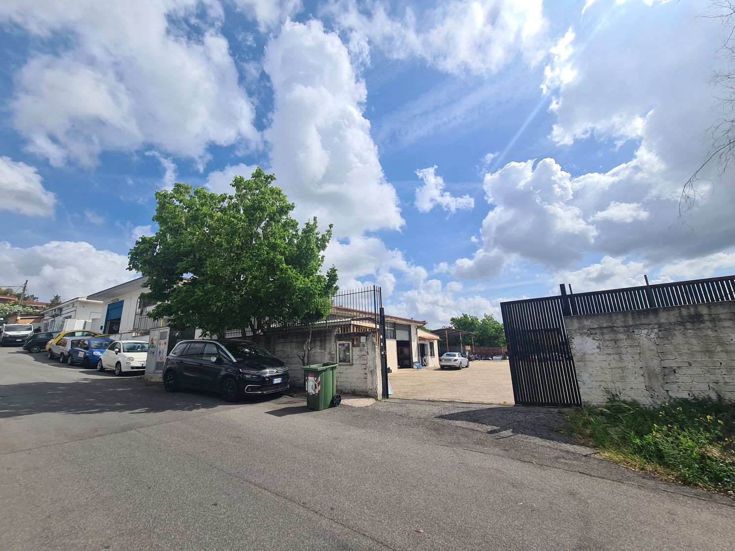 Locale commerciale in vendita in via della magliana 860, Roma