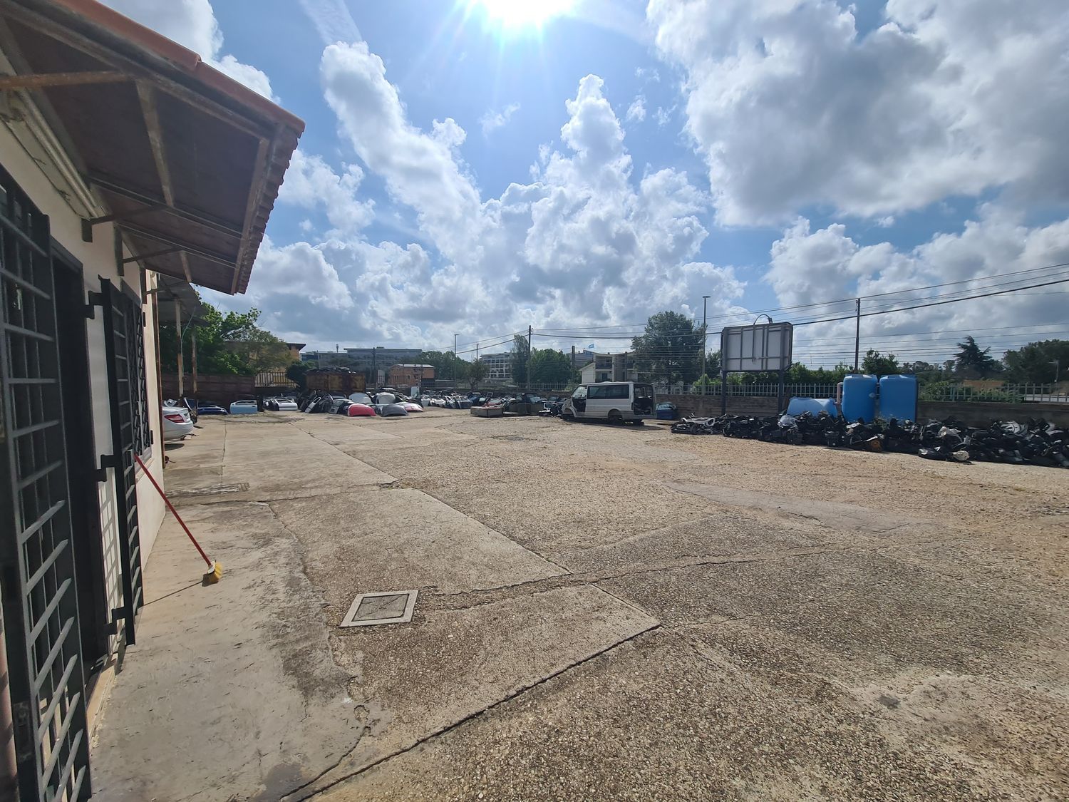 Locale commerciale in vendita in via della magliana 860, Roma