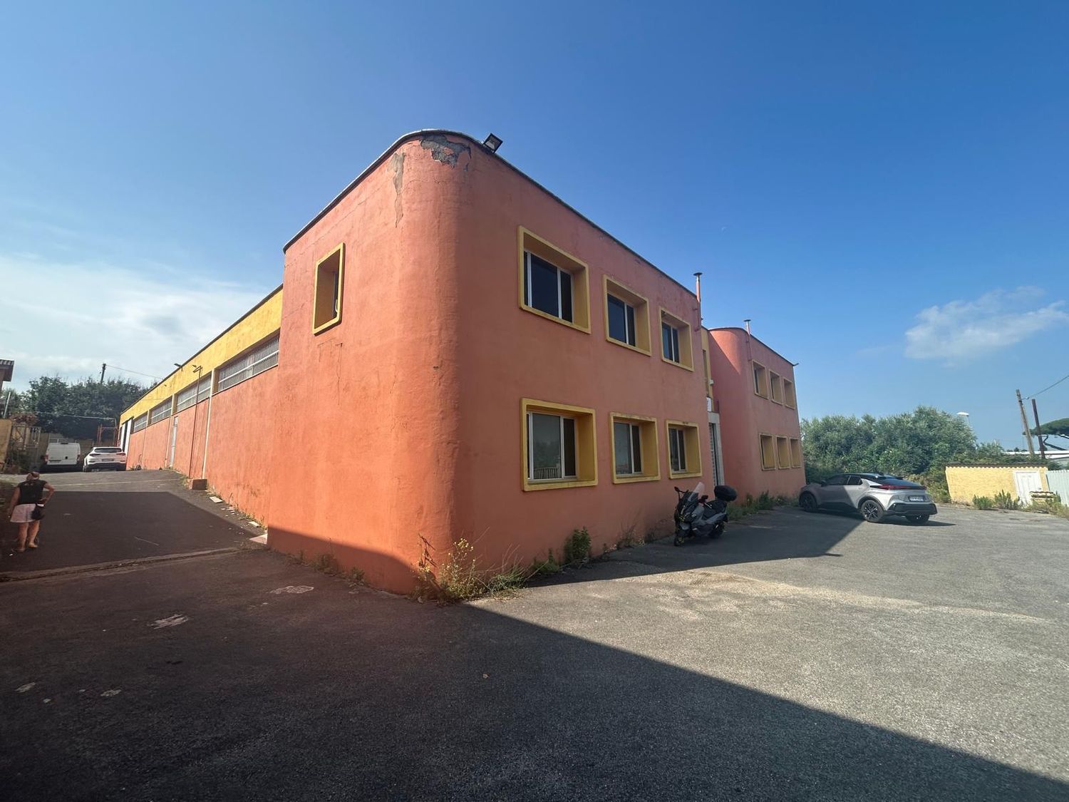 Capannone in vendita in via del melograno 13, Ariccia