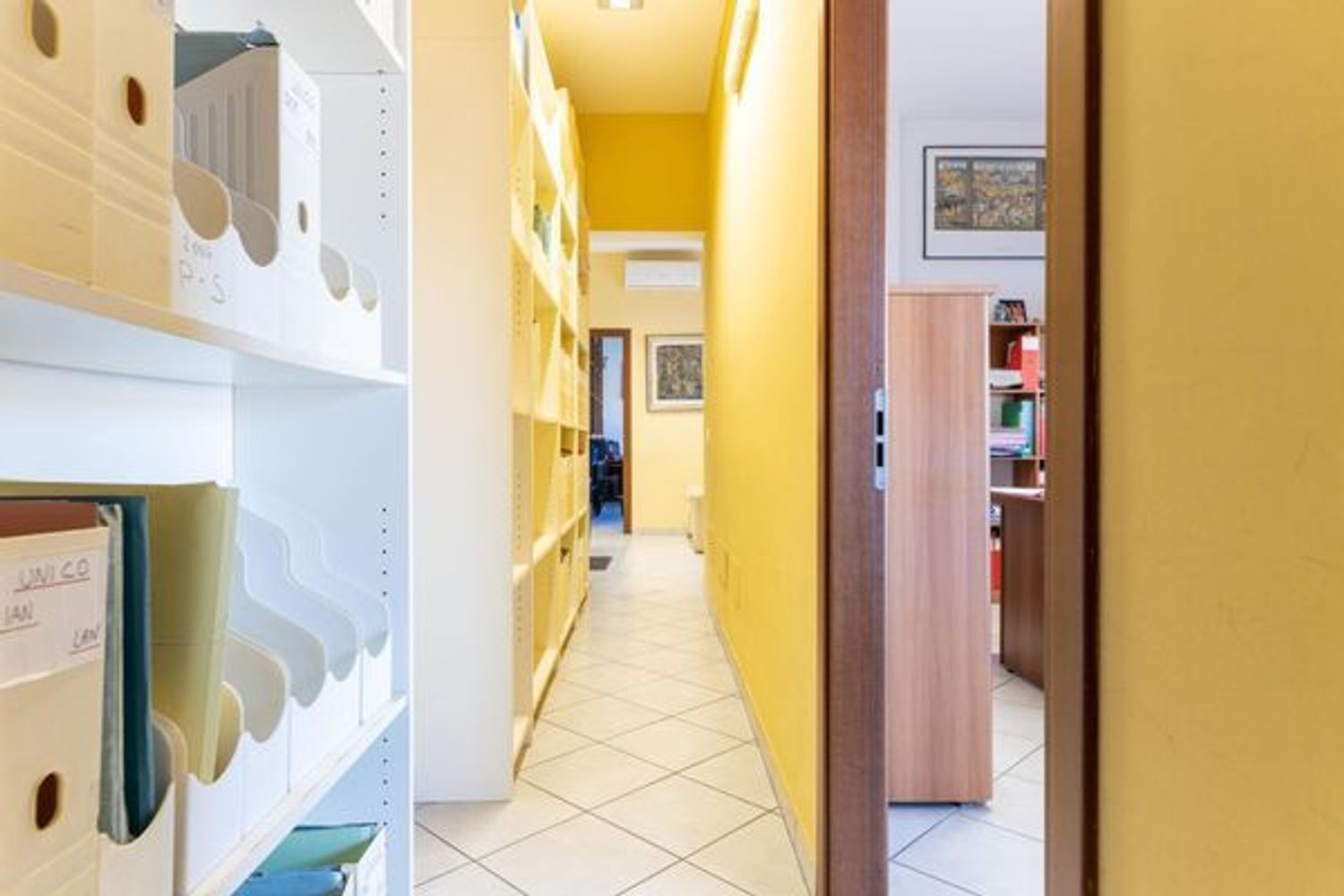 Locale commerciale in vendita in viale aldo moro 0, Fiumicino