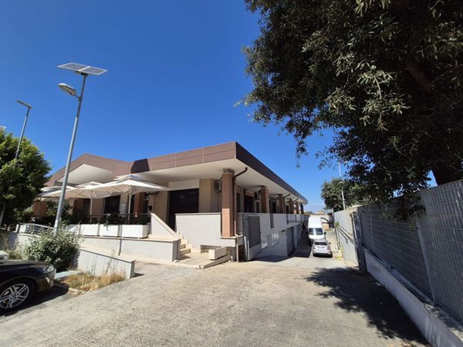 Box/Garage 600mq in vendita in via trincea delle frasche 0, Fiumicino