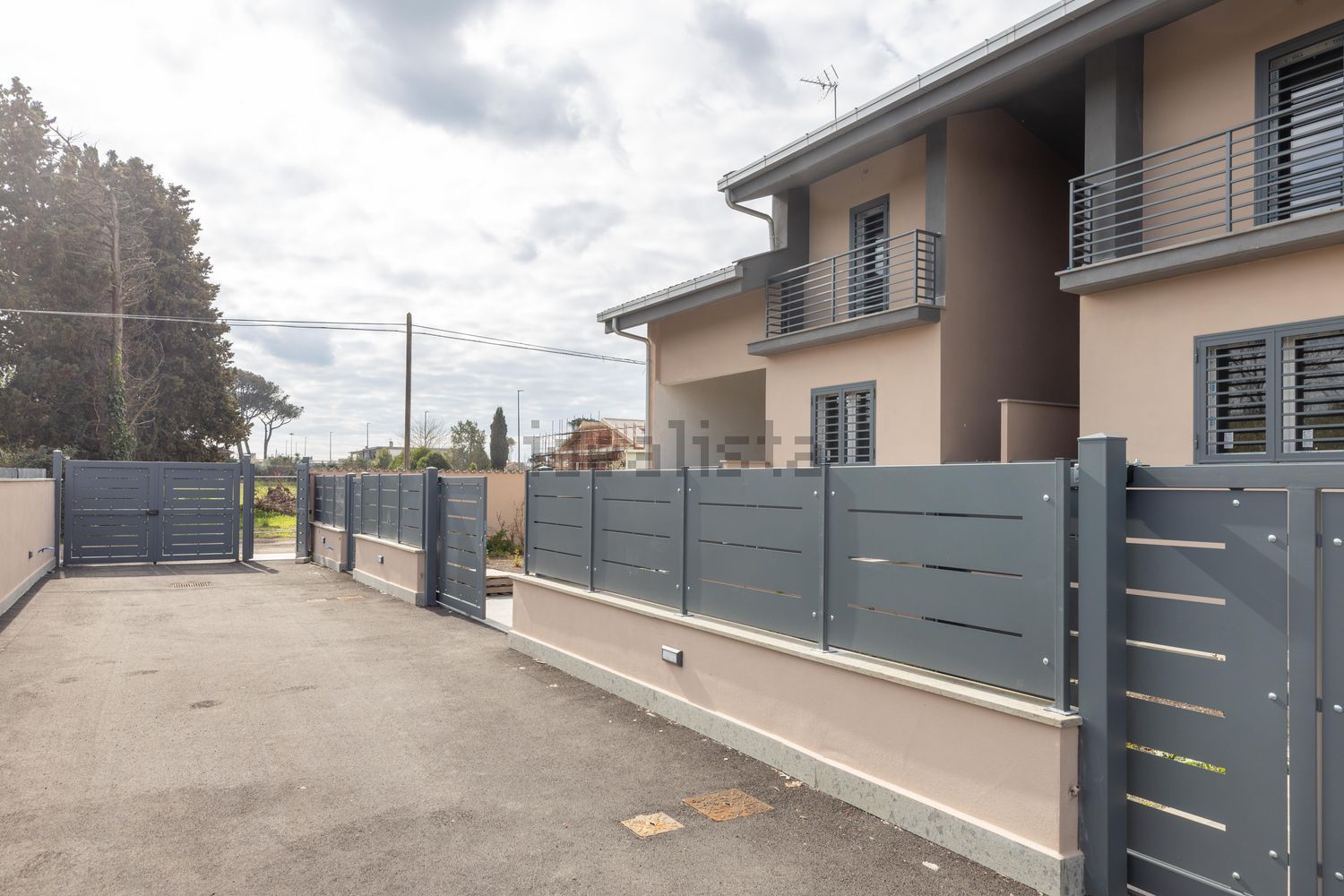 Villa in vendita in via giuseppe molteni 0, Roma
