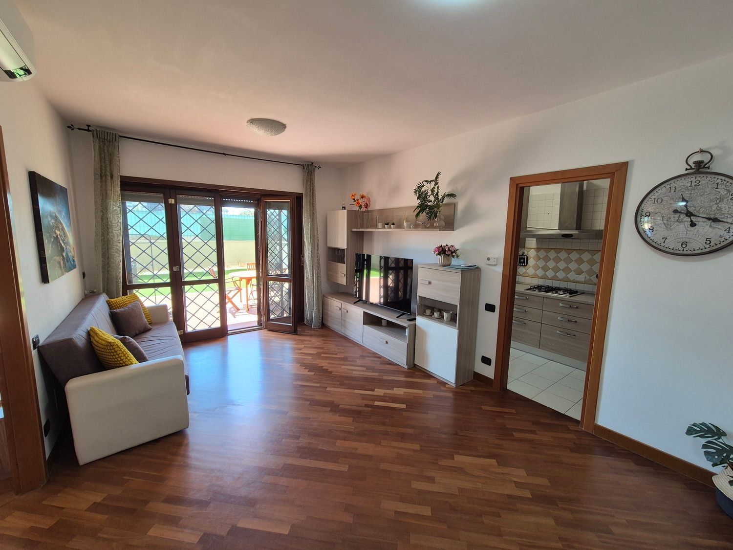 Bilocale in vendita in via via andrea mantegna 9, Fiumicino