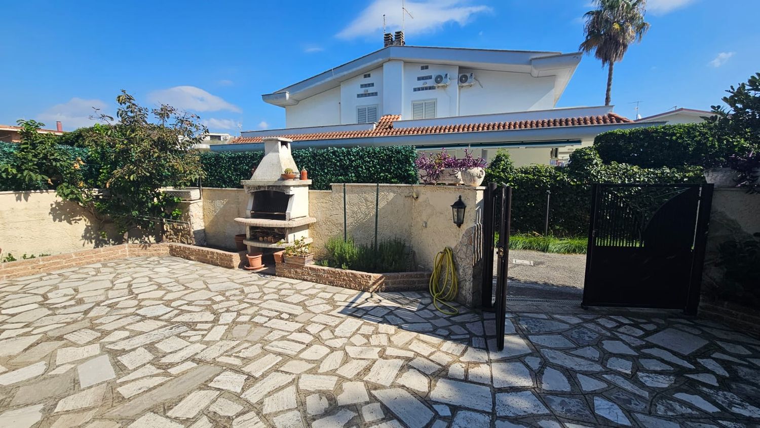 Villa in vendita in viale viale enea 93, Ardea