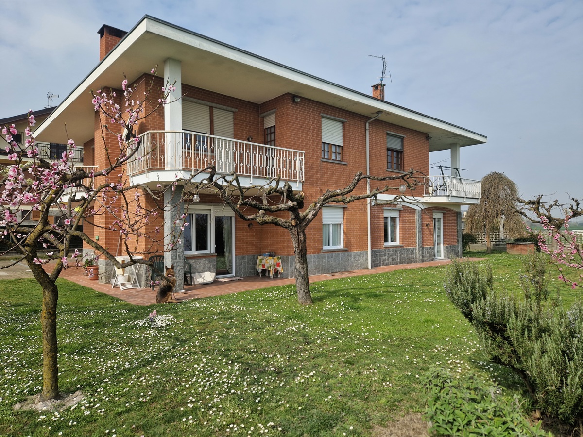 Villa Bifamiliare con giardino a Moncalieri