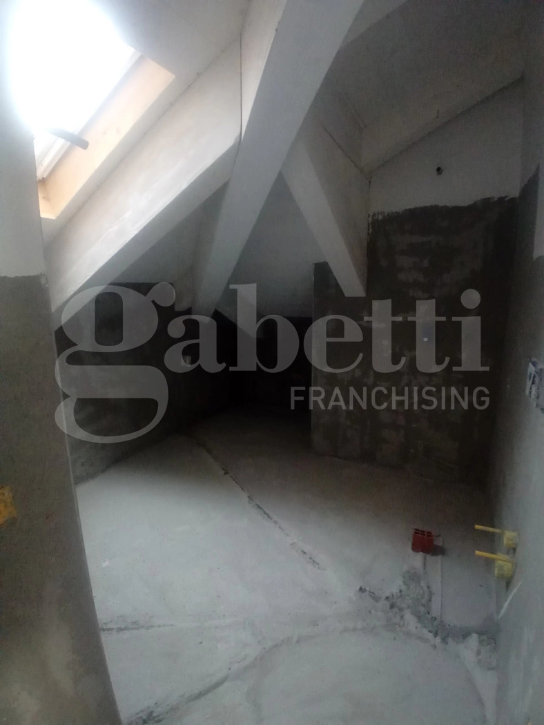 Trilocale con box a Trofarello