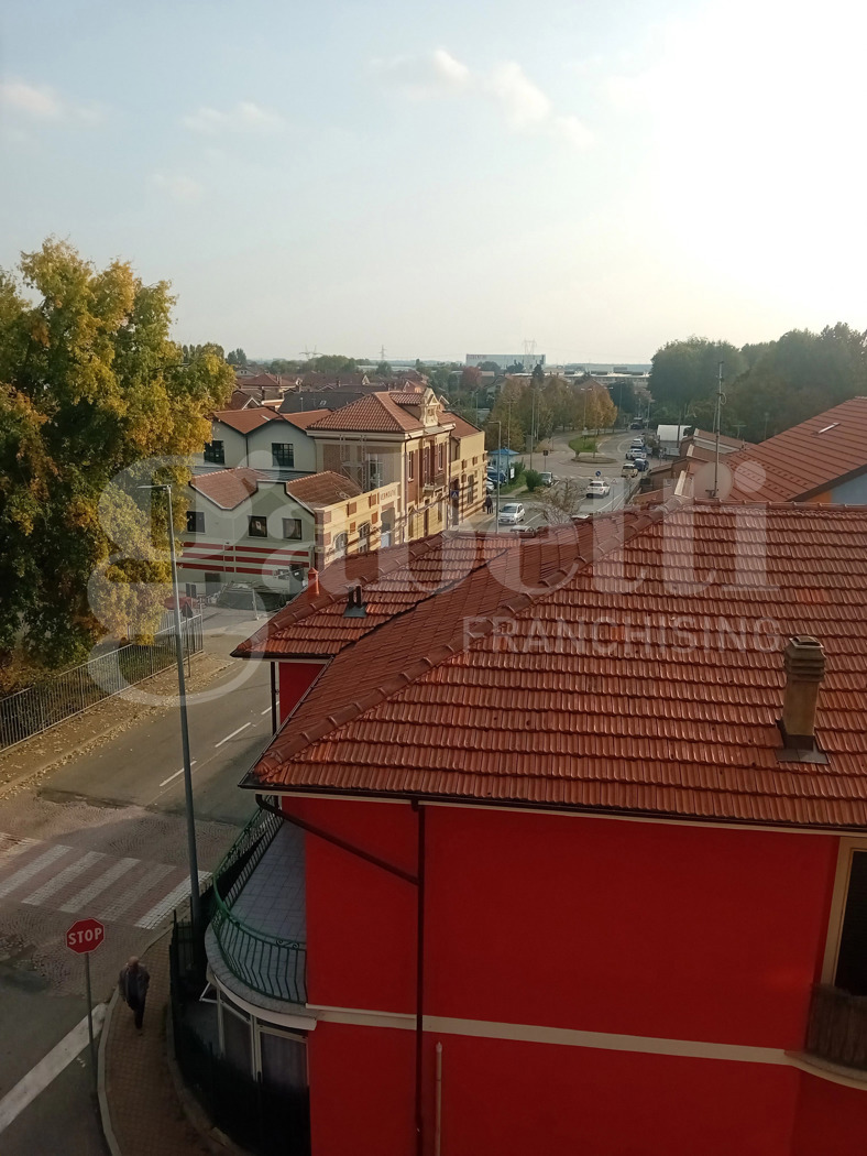 Trilocale con box a Trofarello