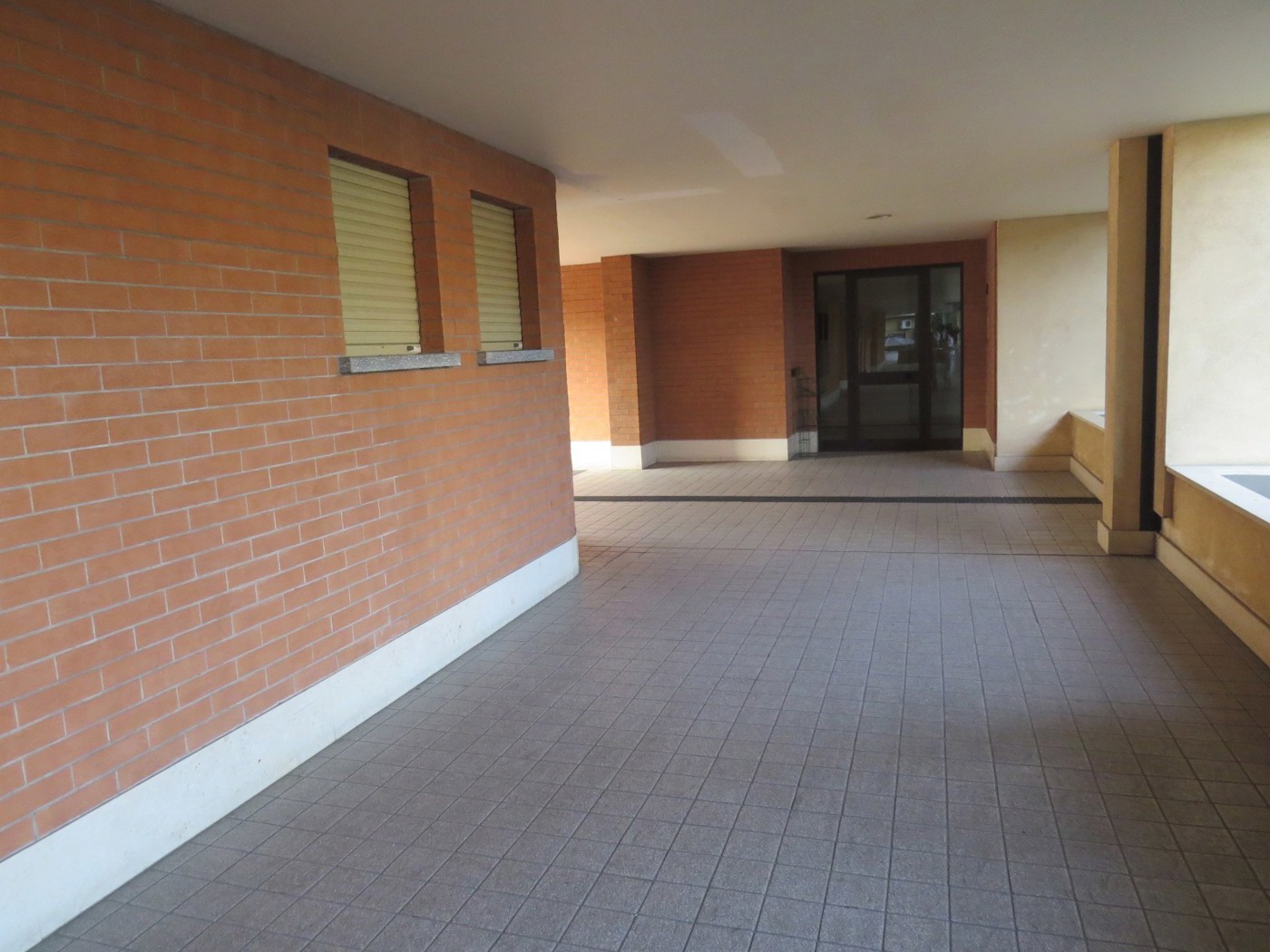 Bilocale con box a Moncalieri