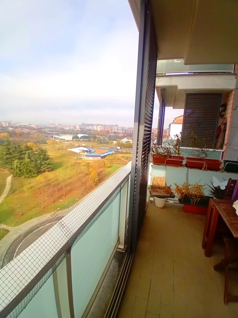 Quadrilocale con box a Torino