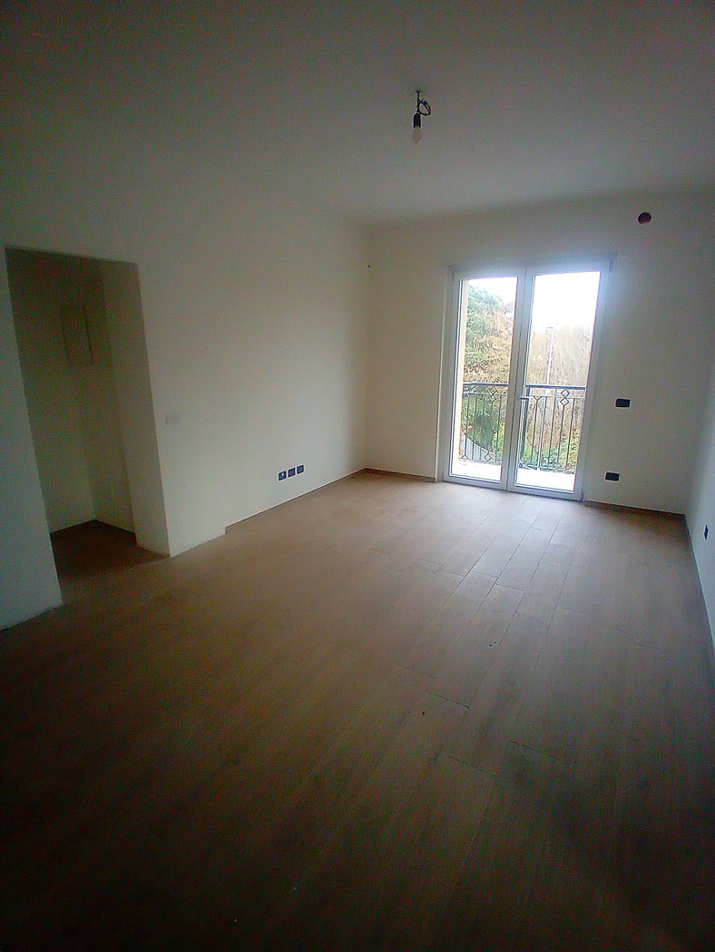 Trilocale con box a Trofarello