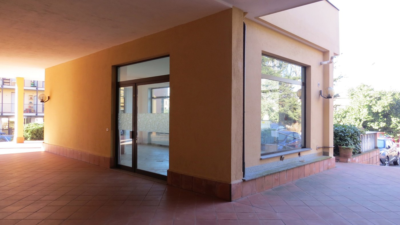 Negozio in vendita a Trofarello