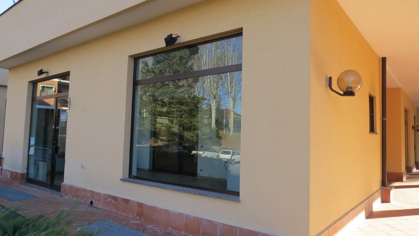 Negozio in vendita a Trofarello