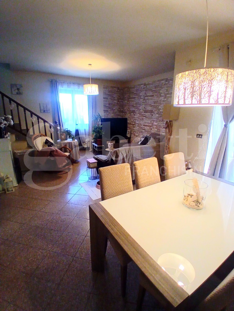 Villa con giardino a Trofarello