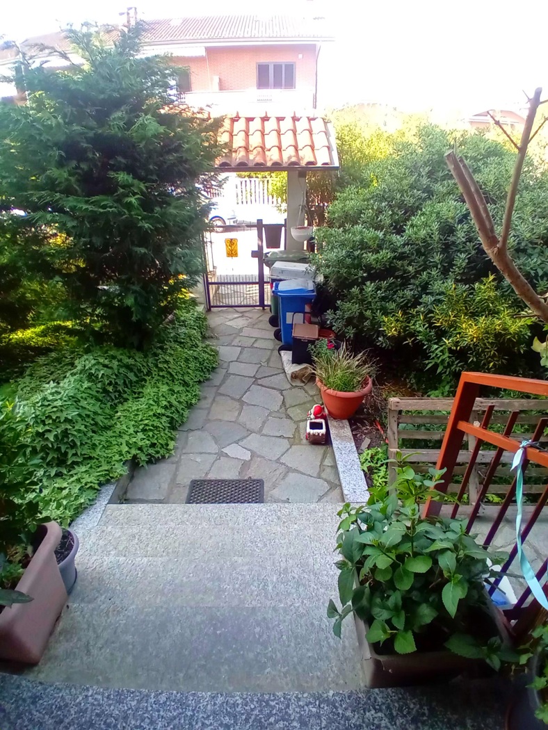 Villa con giardino a Trofarello