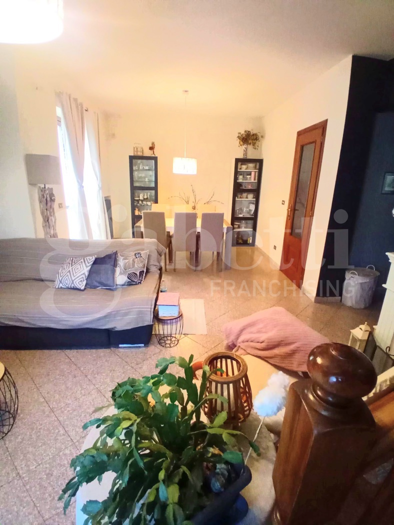 Villa con giardino a Trofarello