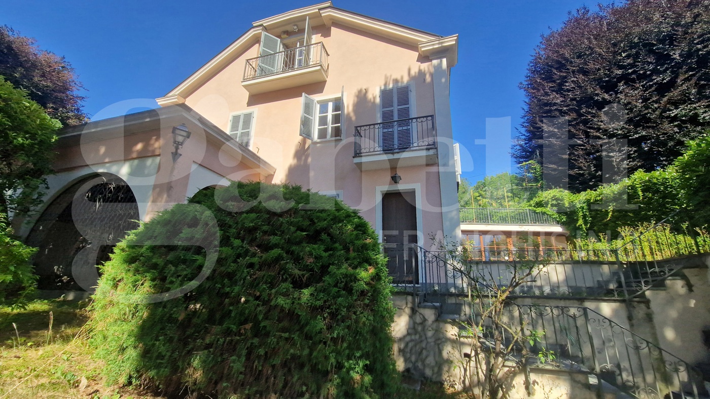 Villa con giardino a Pino Torinese